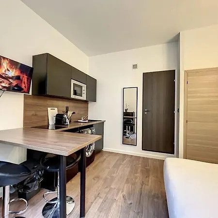 Апартаменти Cosy Studio, Debelle *